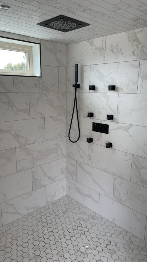 Walk-in Shower WALK IN SHOWER