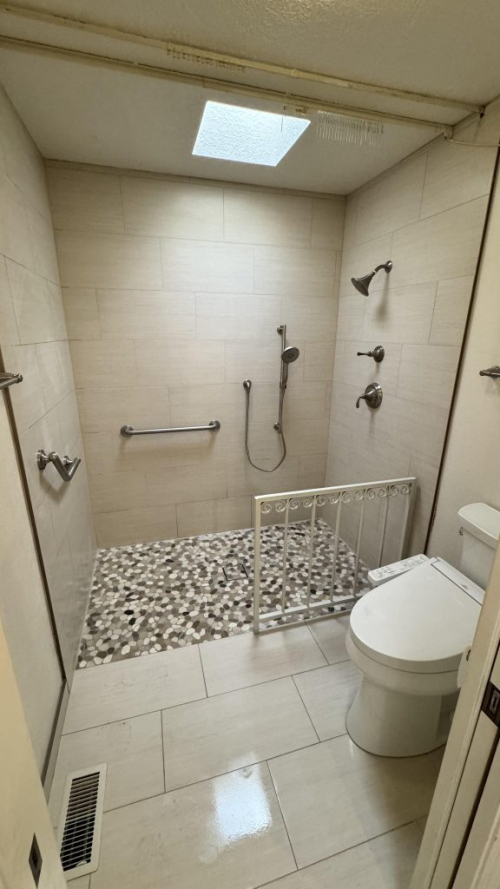 Walk-in Shower WALK IN SHOWER